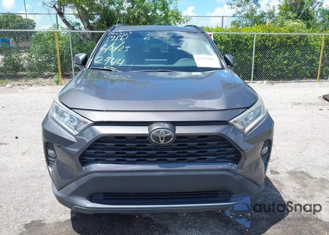 2019 Toyota Rav4 Xle from USA, damaged, VIN 2T3W1RFV3KW022944